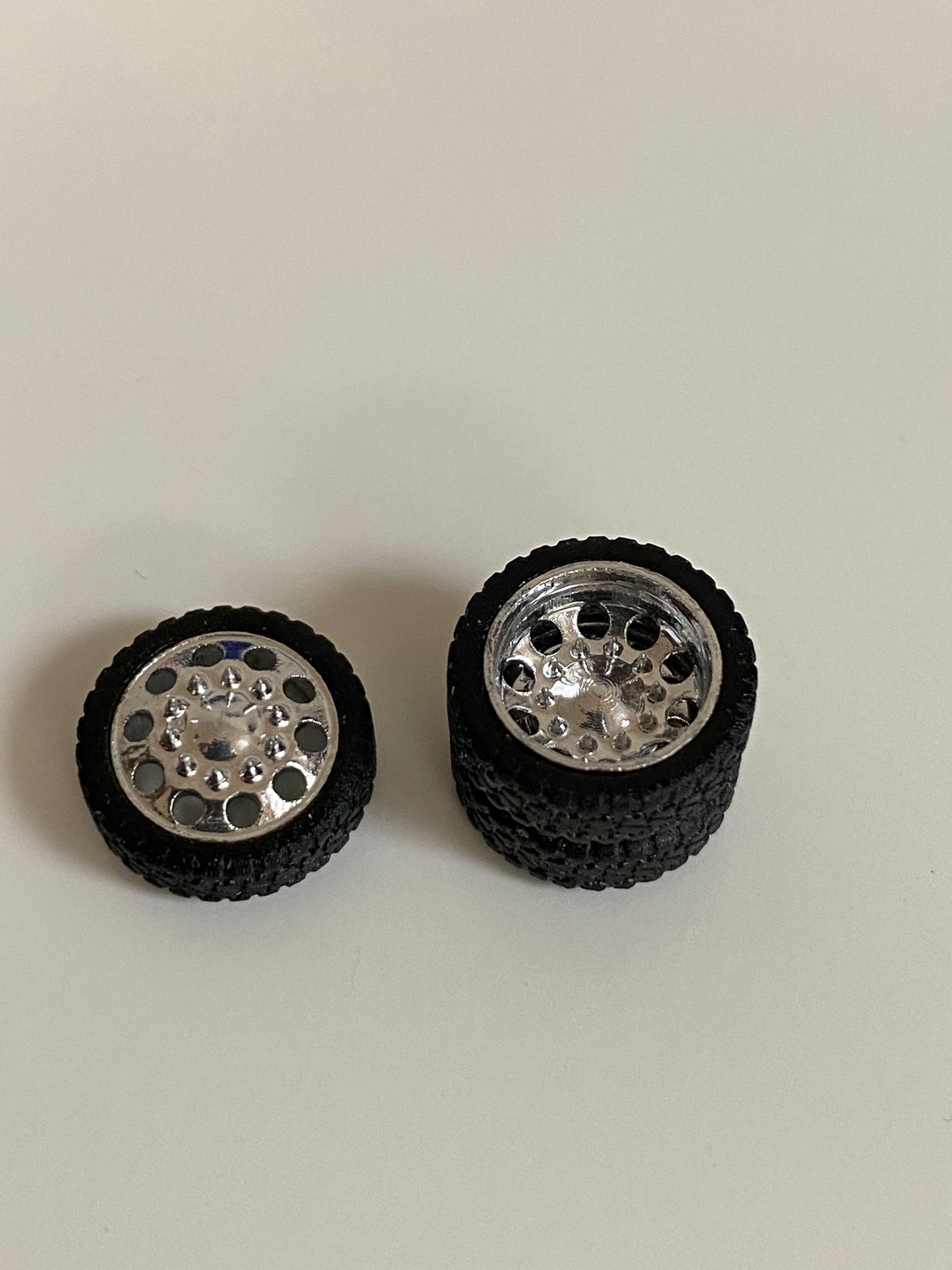 24" V2 Dually Wheels