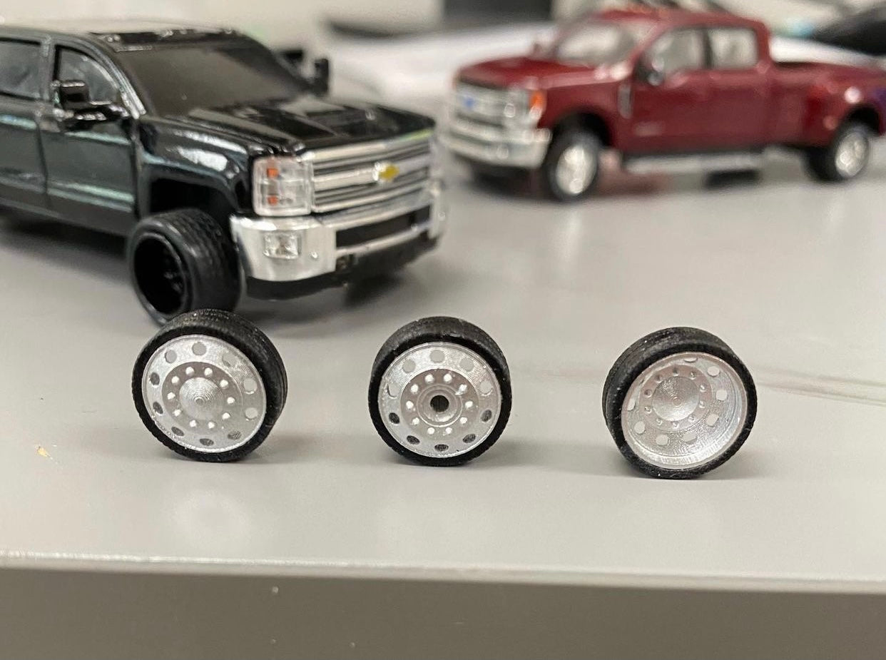 24" Dually Wheels